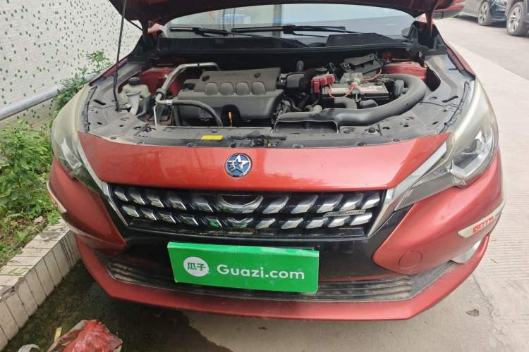 Used Venucia T90 2018 2.0L CVT Smart Connect Luxury Edition China V Standard Engine Bay