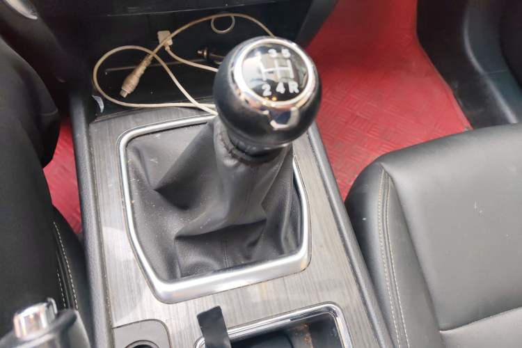 Used Venucia T90 2018 1.4T Manual Smart Connect ZhiShang Edition China V Standard Gear Lever