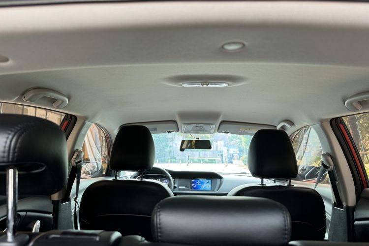 Used Venucia T90 2018 2.0L CVT Smart Connect Fashion Edition China V Standard Headliner