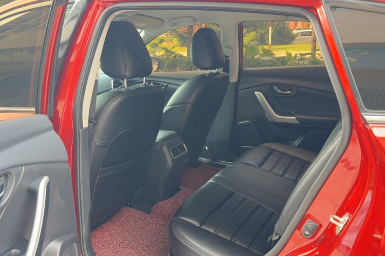 Used Venucia T90 2018 2.0L CVT Smart Connect Fashion Edition China V Standard Left Rear Seat