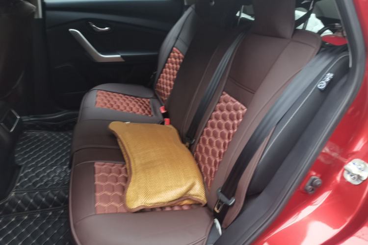Used Venucia T90 2018 2.0L CVT Smart Connect Fashion Edition China V Standard Left Rear Seat