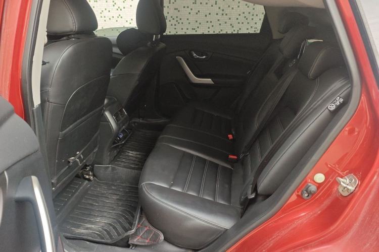 Used Venucia T90 2018 2.0L CVT Smart Connect Luxury Edition China V Standard Left Rear Seat