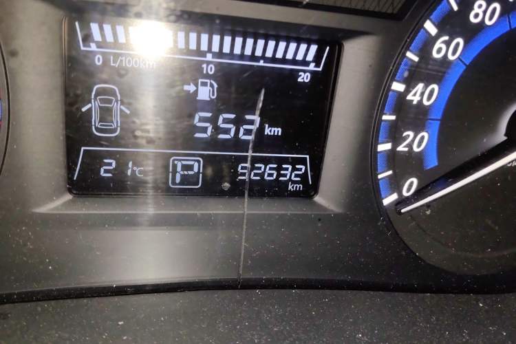 Used Venucia T90 2018 2.0L CVT Smart Connect Luxury Edition China V Standard Odometer Close Up