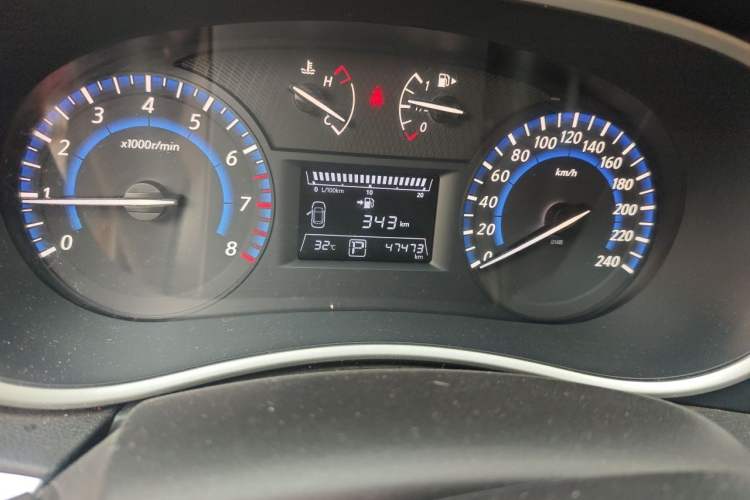 Used Venucia T90 2018 2.0L CVT Smart Connect Luxury Edition China V Standard Odometer Close Up