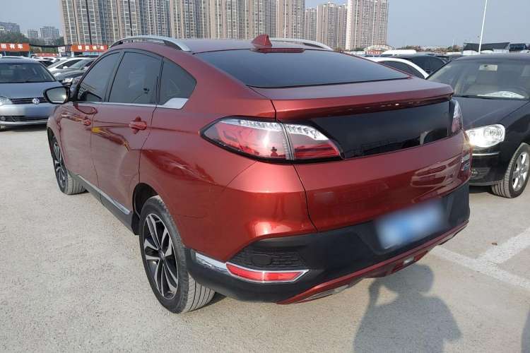 Used Venucia T90 2018 2.0L CVT Smart Connect Luxury Edition China V Standard Rear Left 45 Deg