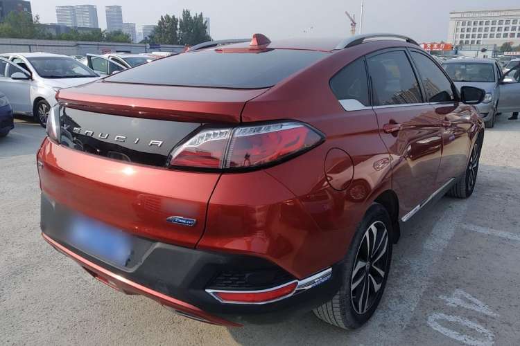 Used Venucia T90 2018 2.0L CVT Smart Connect Luxury Edition China V Standard Rear Right 45 Deg