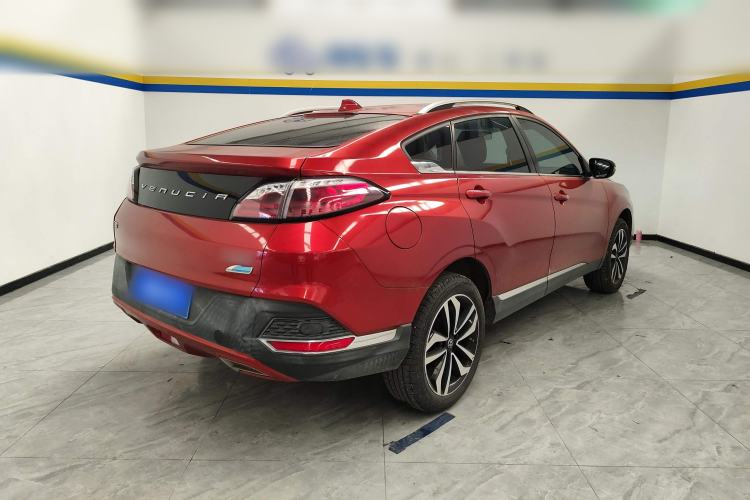 Used Venucia T90 2018 2.0L CVT Smart Connect Luxury Edition China V Standard Rear Right 45 Deg