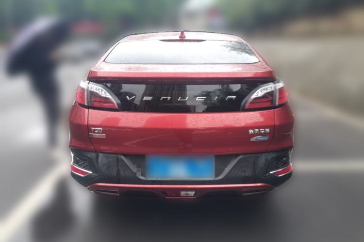 Used Venucia T90 2018 2.0L CVT Smart Connect Fashion Edition China V Standard Rear