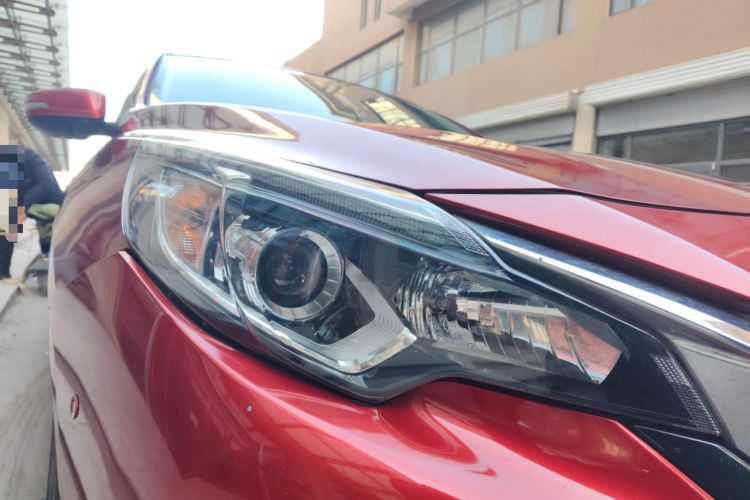 Used Venucia T90 2018 1.4T Manual Smart Connect ZhiShang Edition China V Standard Right Front Headlight