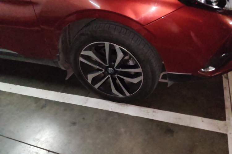 Used Venucia T90 2018 2.0L CVT Smart Connect Luxury Edition China V Standard Right Front Wheel Hub