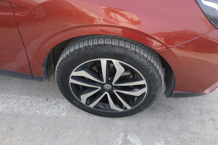 Used Venucia T90 2018 2.0L CVT Smart Connect Luxury Edition China V Standard Right Front Wheel Hub
