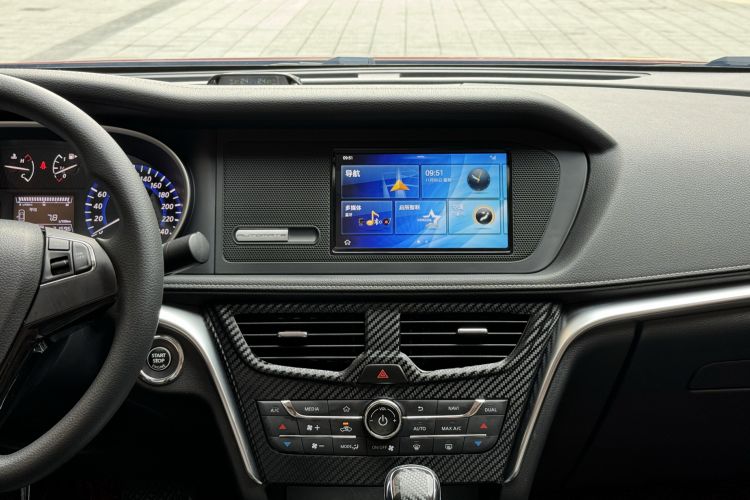 Used Venucia T90 2018 2.0L CVT Smart Connect Fashion Edition China V Standard Steering Wheel