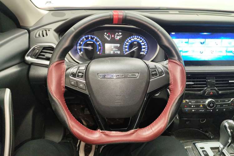 Used Venucia T90 2018 2.0L CVT Smart Connect Luxury Edition China V Standard Steering Wheel