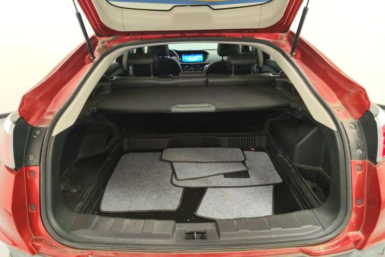 Used Venucia T90 2018 2.0L CVT Smart Connect Luxury Edition China V Standard Trunk