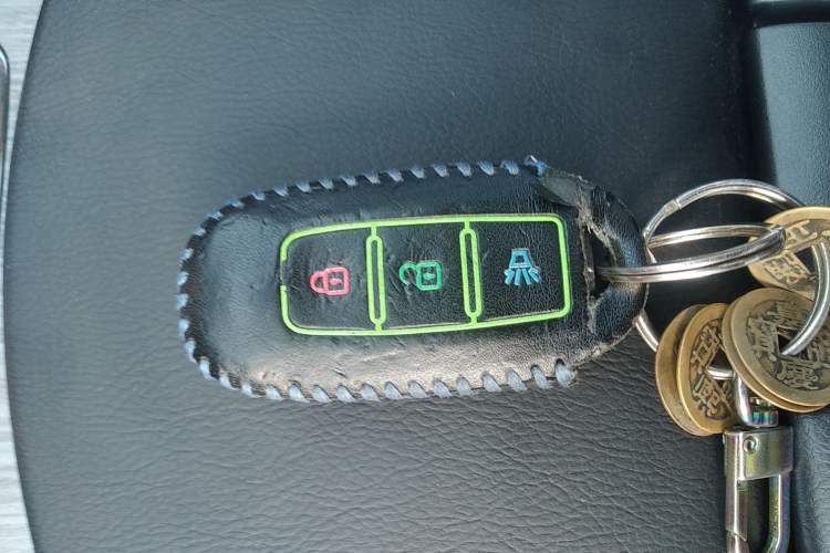 Used Venucia T90 2018 2.0L CVT Smart Connect Luxury Edition China V Standard Vehicle Key