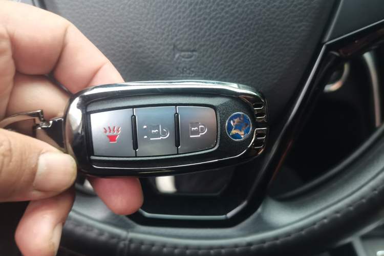 Used Venucia T90 2018 2.0L CVT Smart Connect Fashion Edition China V Standard Vehicle Key
