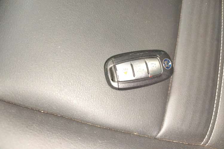 Used Venucia T90 2018 2.0L CVT Smart Connect Luxury Edition China V Standard Vehicle Key