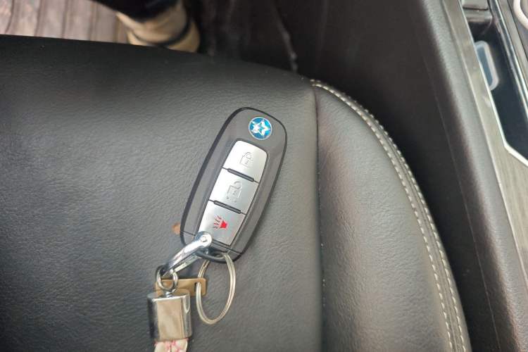 Used Venucia T90 2018 2.0L CVT Smart Connect Luxury Edition China V Standard Vehicle Key