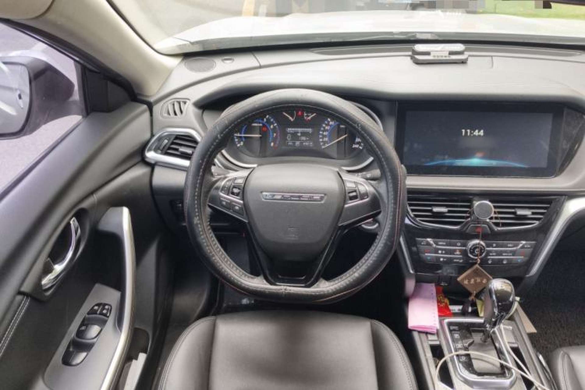 Used Venucia T90 2018 2.0L CVT Smart Connect Luxury Edition China V Standard Steering Wheel