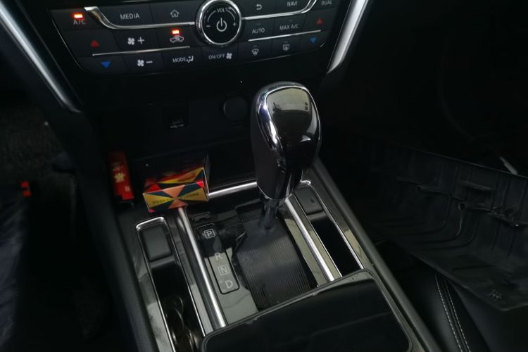 Used Venucia T90 2018 2.0L CVT Smart Connect Luxury Edition China V Standard Audio And AC Panel