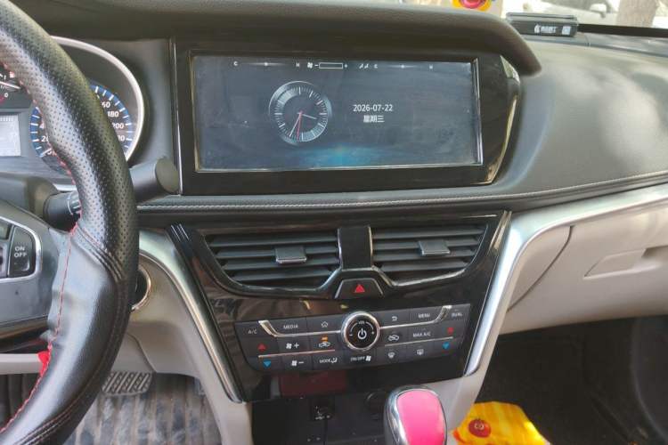 Used Venucia T90 2018 2.0L CVT Smart Connect Luxury Edition China V Standard Audio And AC Panel