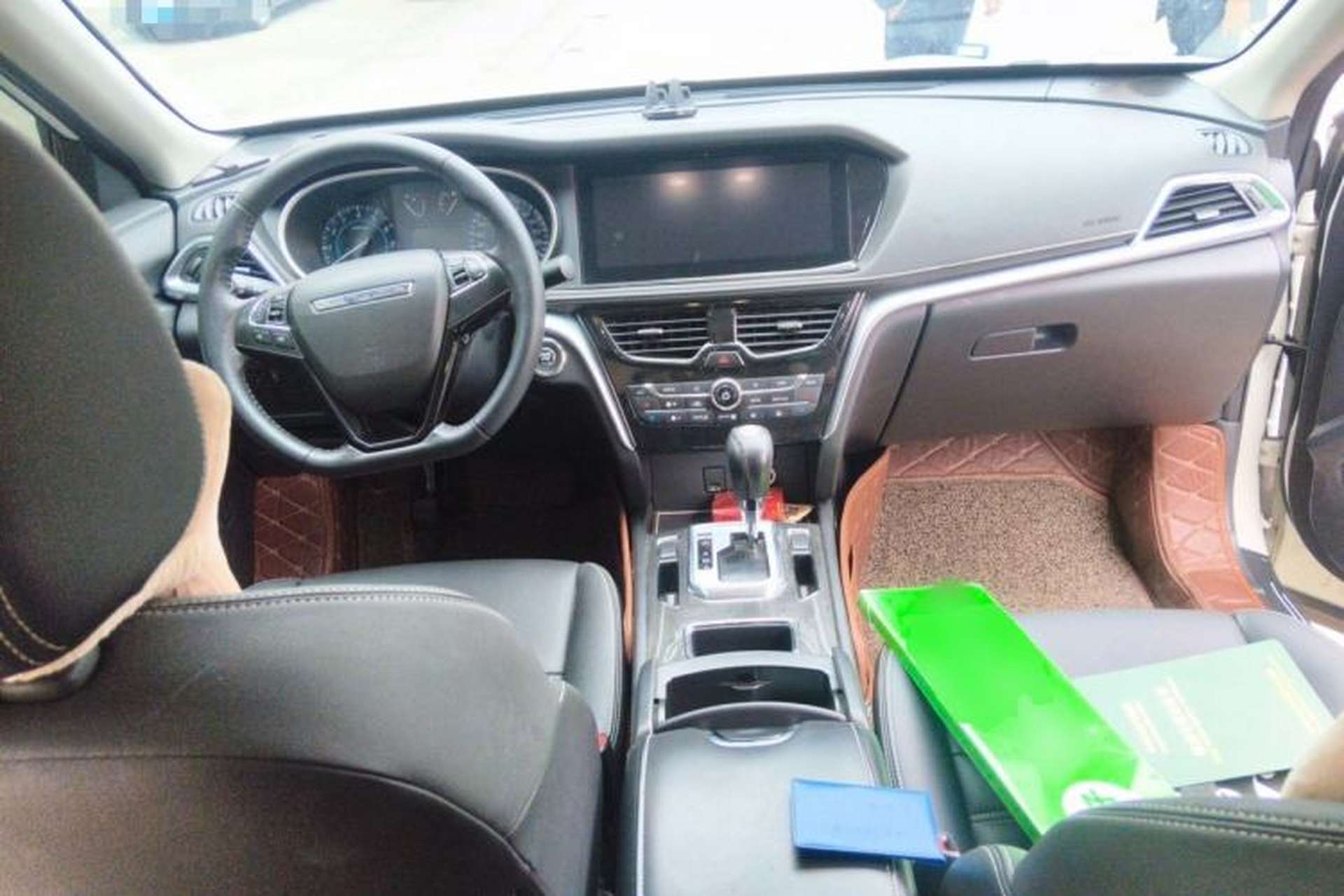 Used Venucia T90 2018 2.0L CVT Smart Connect Prestige Version China VI Standard Center Console