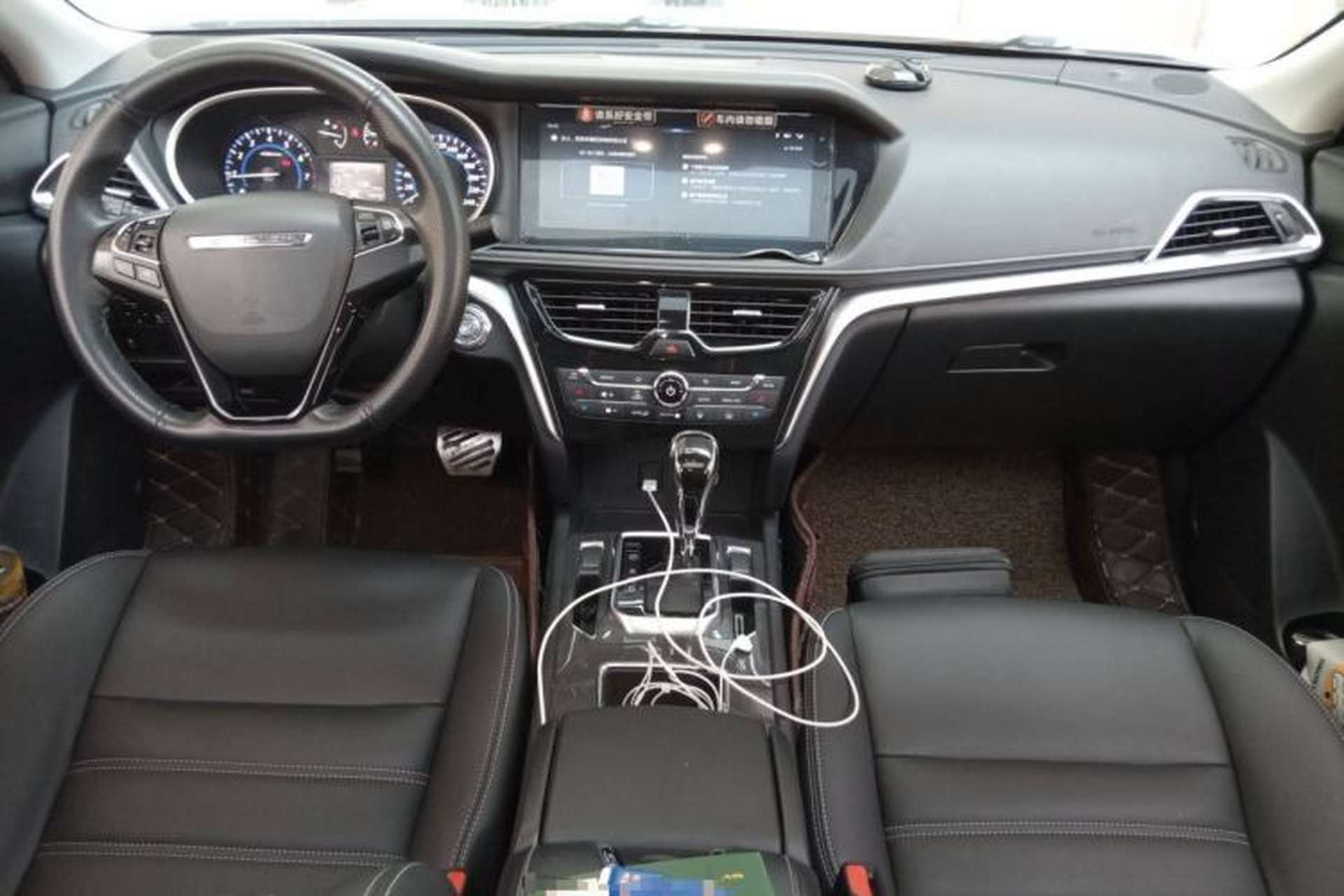 Used Venucia T90 2018 2.0L CVT Smart Connect Luxury Edition China V Standard Center Console