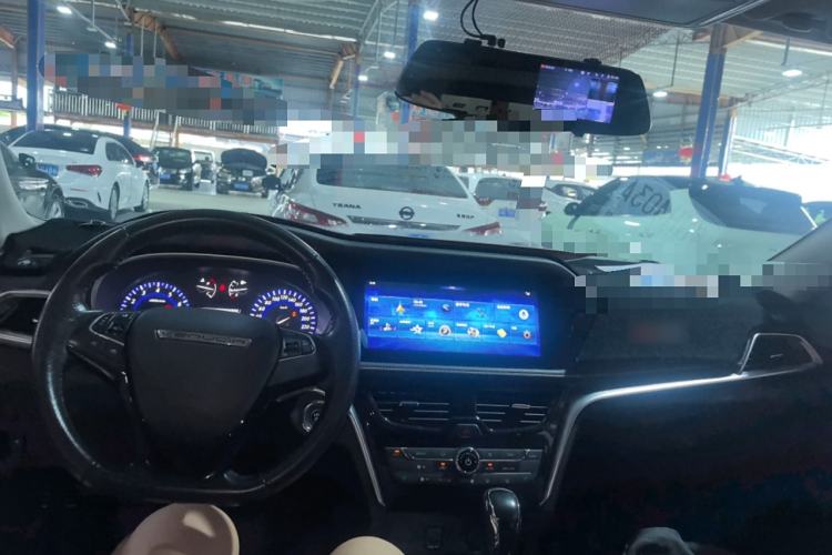 Used Venucia T90 2018 2.0L CVT Smart Connect Luxury Edition China V Standard Center Console