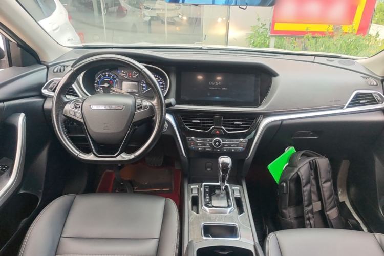 Used Venucia T90 2018 2.0L CVT Smart Connect Prestige Version China VI Standard Center Console