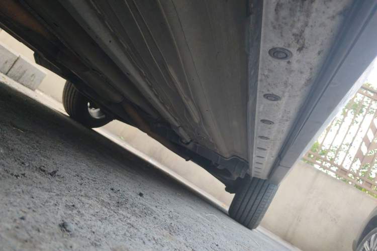 Used Venucia T90 2018 2.0L CVT Smart Connect Luxury Edition China V Standard Chassis Front Left
