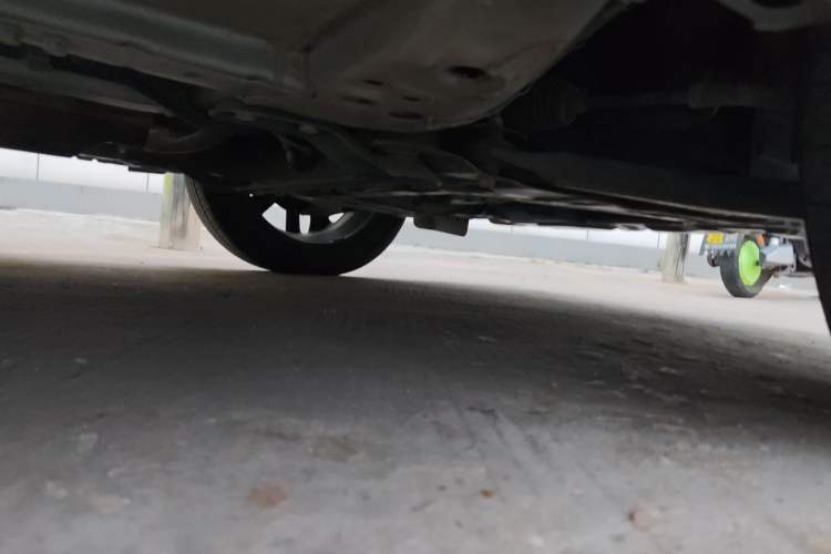 Used Venucia T90 2018 2.0L CVT Smart Connect Luxury Edition China V Standard Chassis Front Right