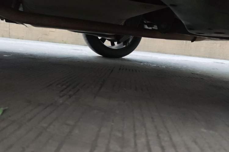Used Venucia T90 2018 2.0L CVT Smart Connect Luxury Edition China V Standard Chassis Rear Left