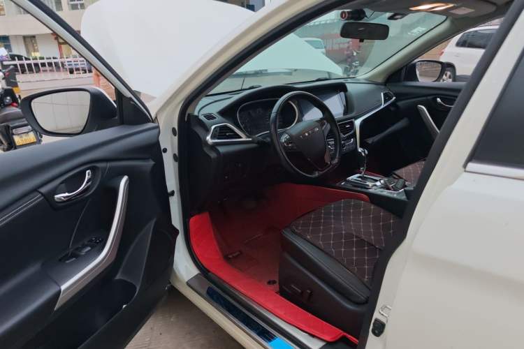 Used Venucia T90 2018 2.0L CVT Smart Connect Luxury Edition China V Standard Driver Seat
