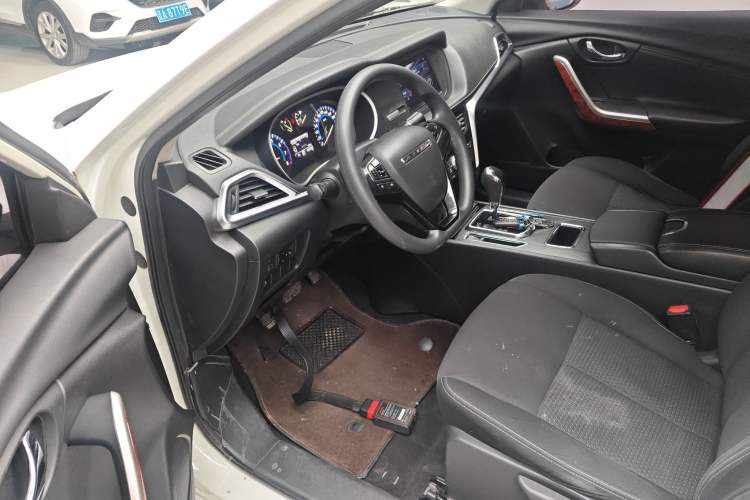 Used Venucia T90 2018 2.0L CVT Smart Connect Fashion Edition China VI Standard Driver Seat
