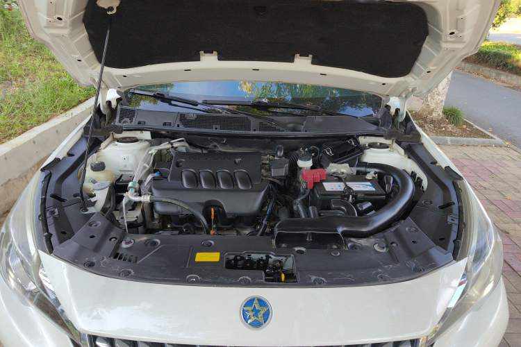 Used Venucia T90 2018 2.0L CVT Smart Connect Luxury Edition China V Standard Engine Bay