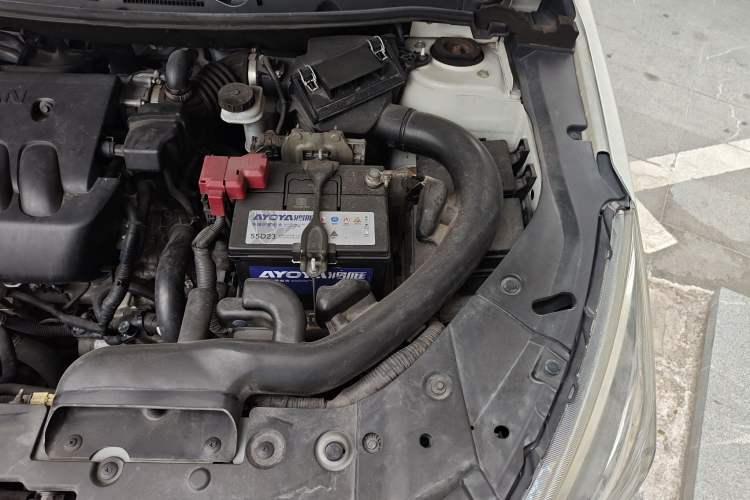Used Venucia T90 2018 2.0L CVT Smart Connect Luxury Edition China V Standard Engine Bay Left