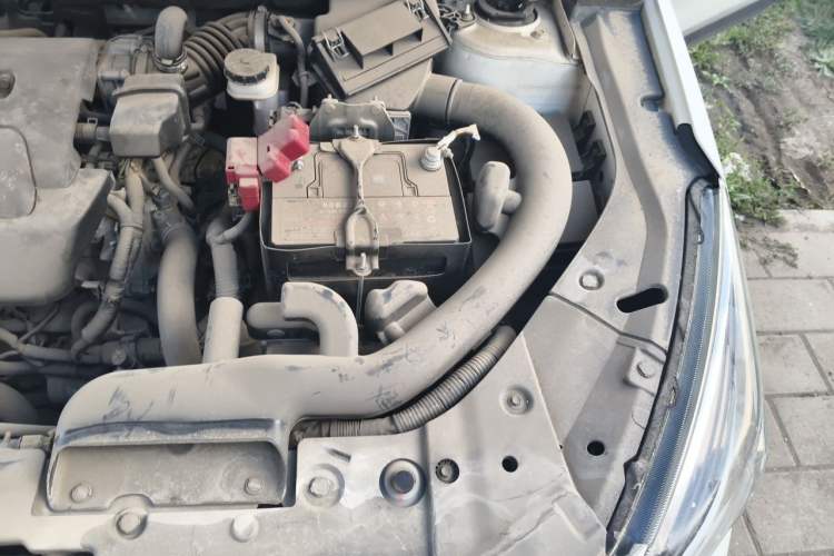 Used Venucia T90 2018 2.0L CVT Smart Connect Luxury Edition China V Standard Engine Bay Left