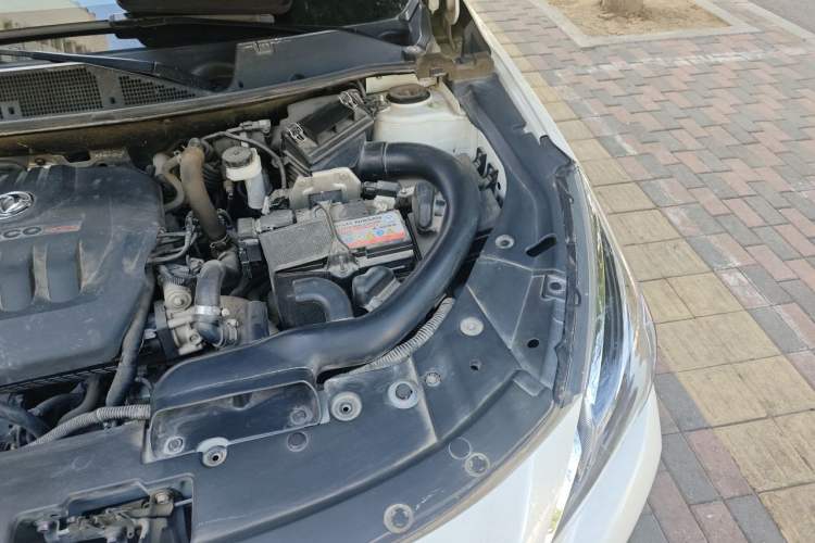 Used Venucia T90 2018 1.4T Manual Smart Connect Style Version China V Standard Engine Bay Left