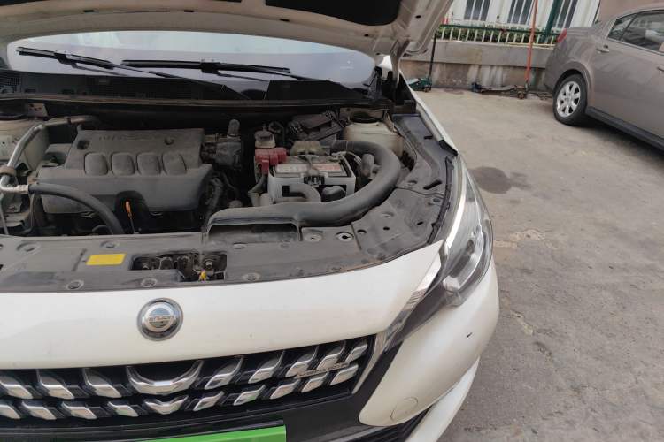 Used Venucia T90 2018 2.0L CVT Smart Connect Leading Edition China V Standard Engine Bay Left