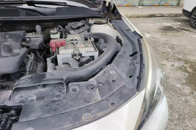 Used Venucia T90 2018 2.0L CVT Smart Connect Luxury Edition China V Standard Engine Bay Left