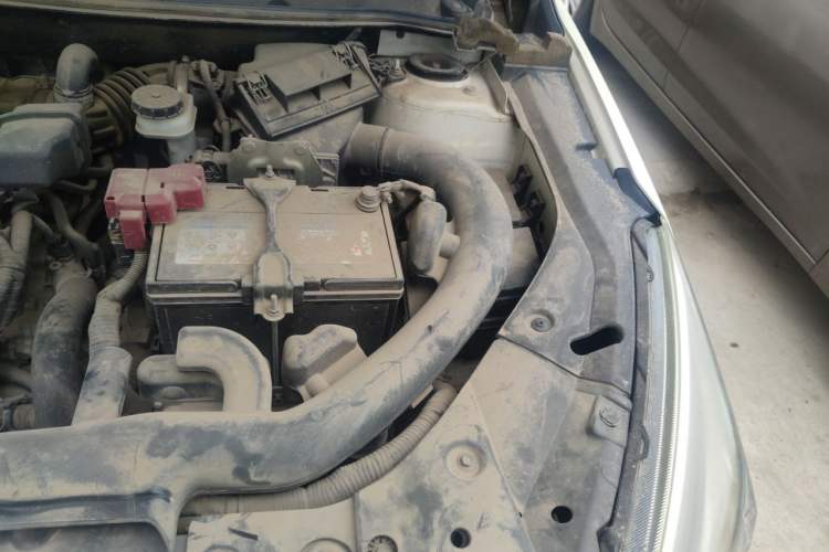 Used Venucia T90 2018 2.0L CVT Smart Connect Luxury Edition China V Standard Engine Bay Left