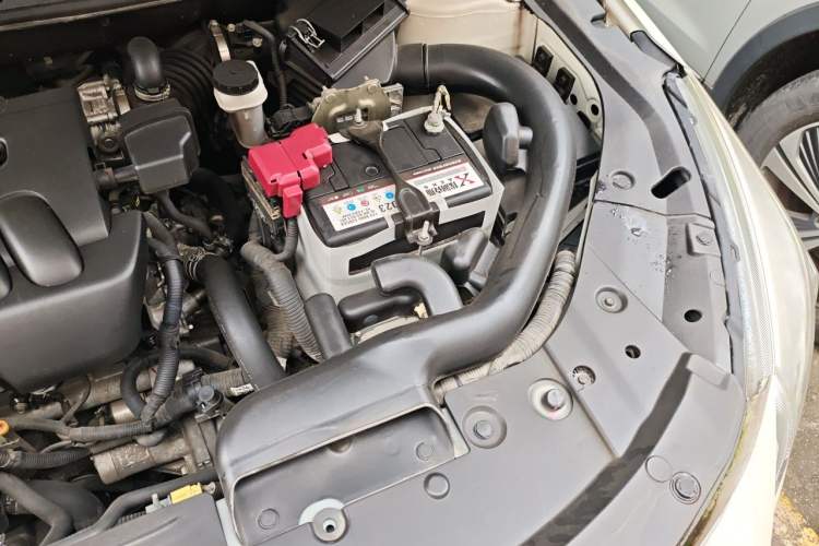 Used Venucia T90 2018 2.0L CVT Smart Connect Luxury Edition China V Standard Engine Bay Left