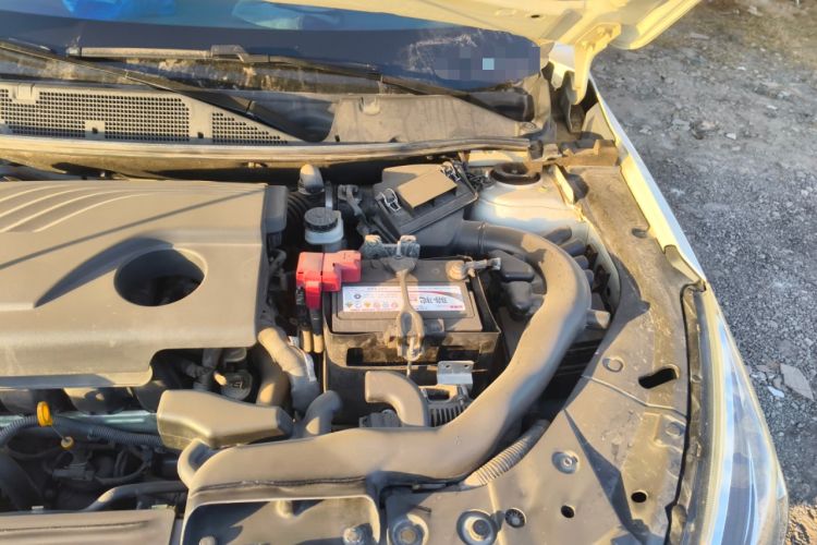 Used Venucia T90 2018 2.0L CVT Smart Connect Prestige Version China VI Standard Engine Bay Left