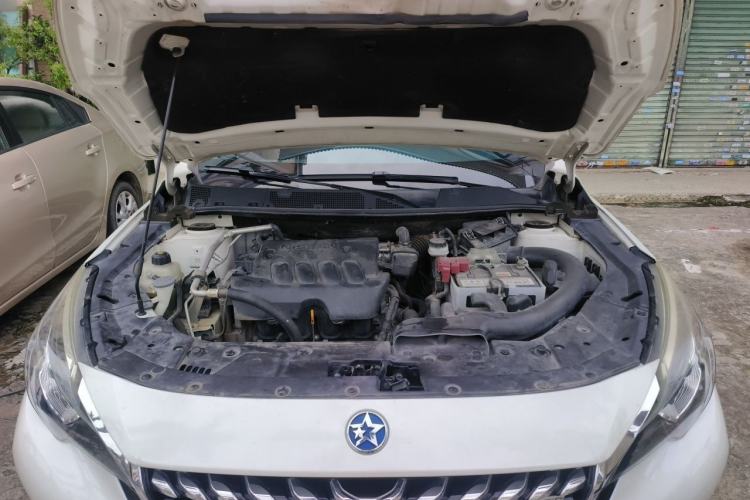 Used Venucia T90 2018 2.0L CVT Smart Connect Luxury Edition China V Standard Engine Bay