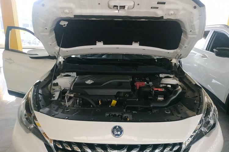 Used Venucia T90 2018 2.0L CVT Smart Connect Prestige Version China VI Standard Engine Bay