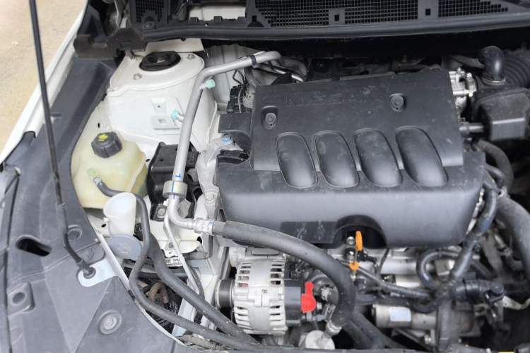 Used Venucia T90 2018 2.0L CVT Smart Connect Luxury Edition China V Standard Engine Bay Right