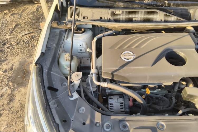 Used Venucia T90 2018 2.0L CVT Smart Connect Prestige Version China VI Standard Engine Bay Right
