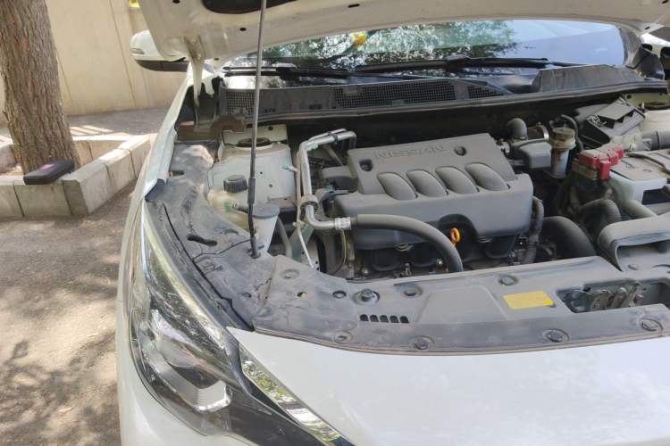 Used Venucia T90 2018 2.0L CVT Smart Connect Luxury Edition China V Standard Engine Bay Right