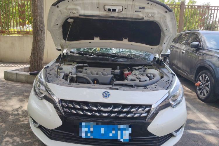 Used Venucia T90 2018 2.0L CVT Smart Connect Luxury Edition China V Standard Engine Bay