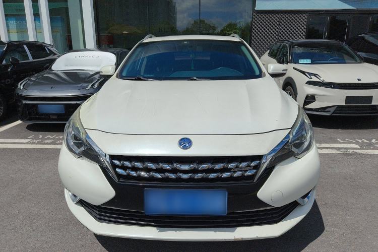 Used Venucia T90 2018 2.0L CVT Smart Connect Luxury Edition China V Standard Exterior 1